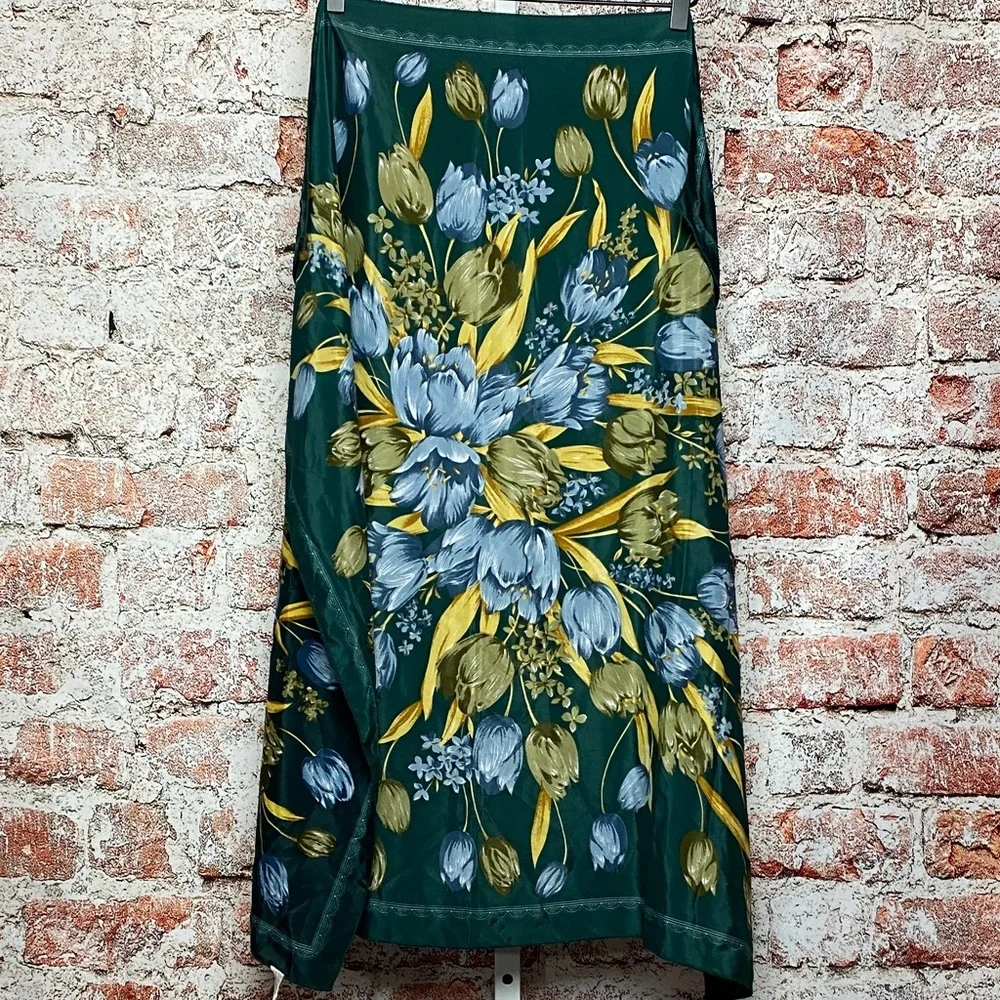 Scarf Regal Elegant Floral Green Polyester OS - Picture 1 of 4